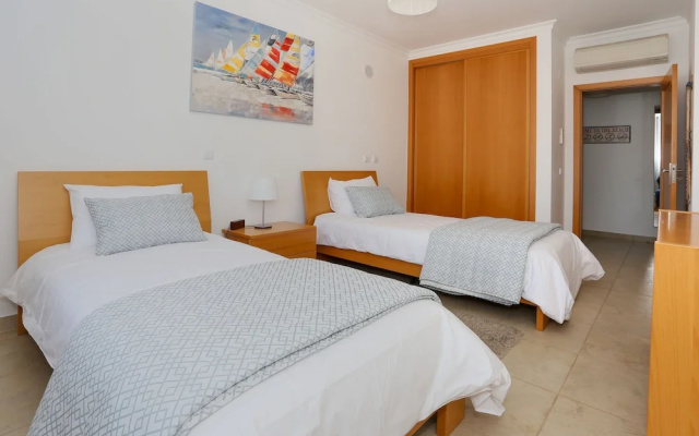 3-bedroom Apartment With Pool, Gym & Jacuzzi
