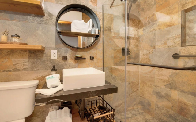 Elmwood Place #2218