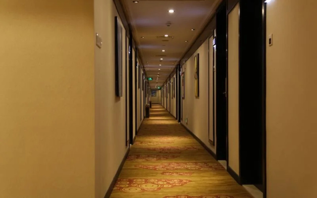 Green Tree Inn Zhuhai Jida Hotel
