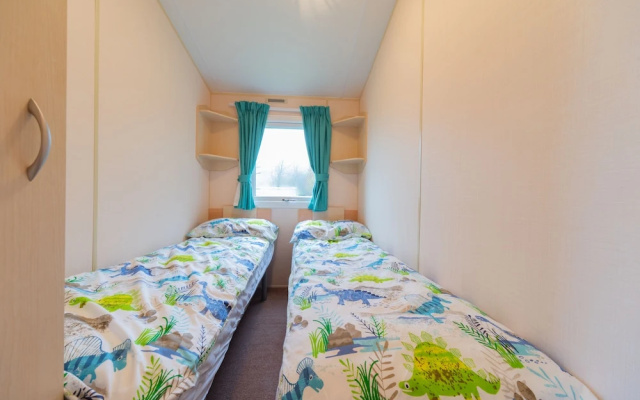 Family Caravan at Beautiful Three Lochs Park