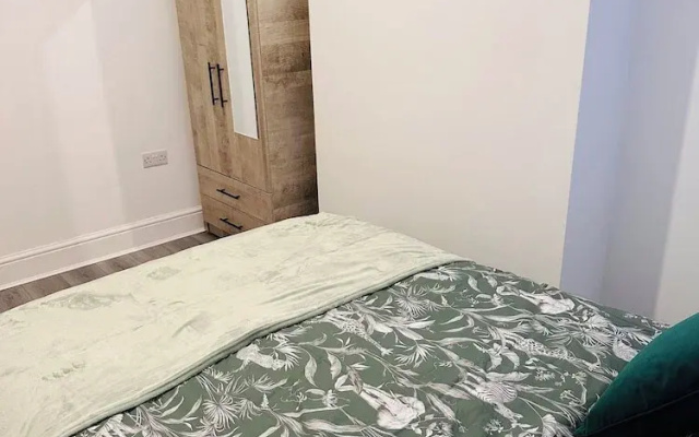 Chaucer House Retreat - Leicester