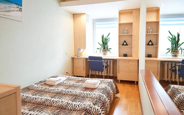 Апартаменты Home-Hotel, ул. Мечникова, 7