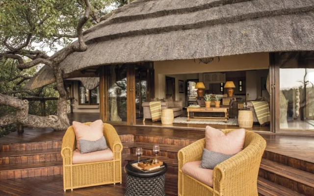Tuningi Safari Lodge