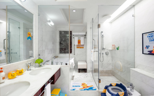 Crowne Plaza Hotel & Suites Landmark Shenzhen by IHG