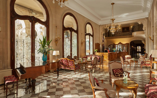 Hotel Regina Louvre