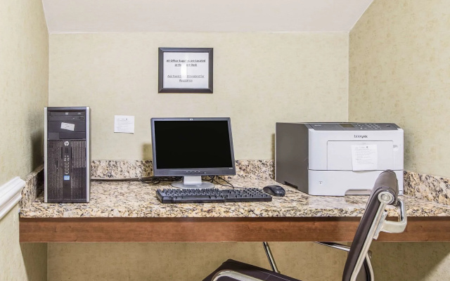 Comfort Inn & Suites Greenwood