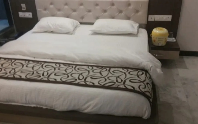 Hotel Divya palace & Restaurent