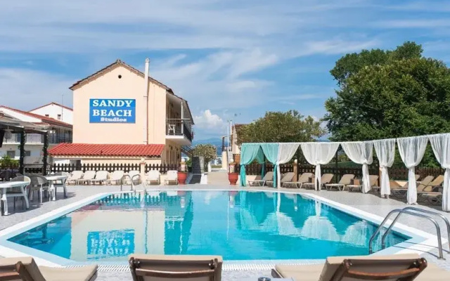 Sandy Beach Complex