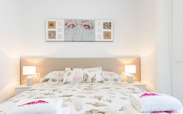 Spacious Apartment in Empuriabrava With Private Garden