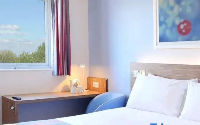 Travelodge Poole North