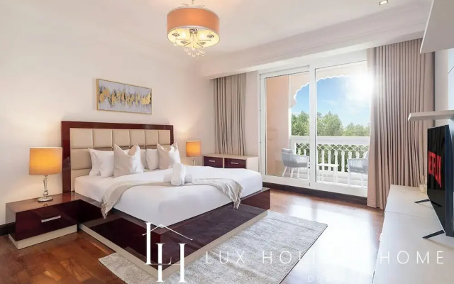 LUX The Grandeur Palm Garden View Suite