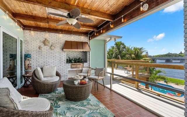 Mango Shores