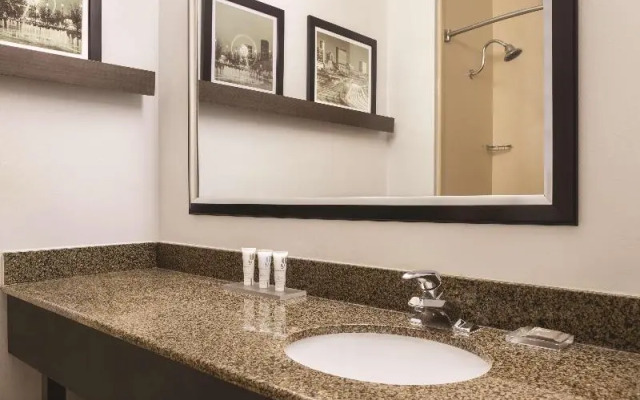 Country Inn Suites By Radisson Griffin Ga