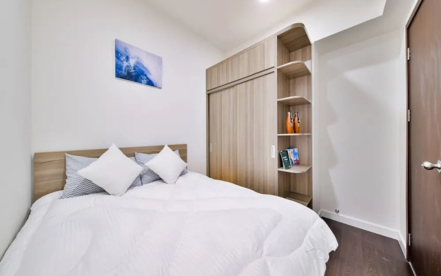 New Tresor River and City View Apartment