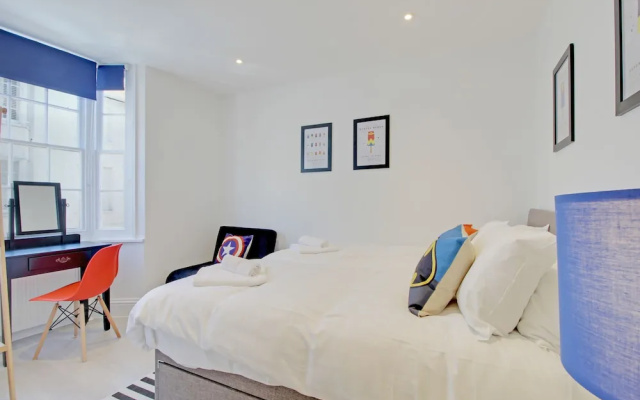Brighton Getaways - Brighton's BIG House