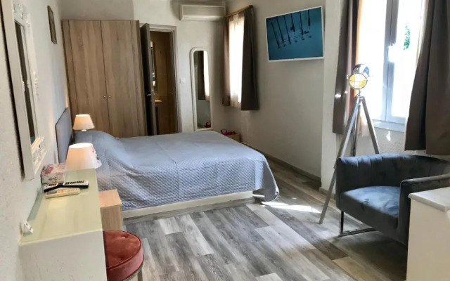 Yachting Club Inn