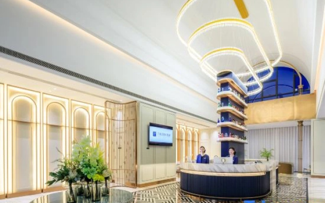 Mehood Lestie Hotel (Longhu Financial Island Zhongyuan Technology Branch