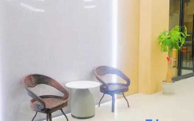 Wenling Yuehao Hotel