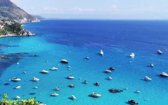BLOOM Tropea