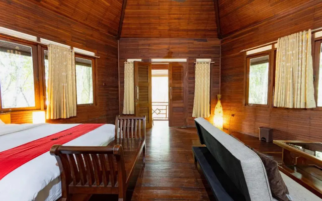 RedDoorz Resort @ Taman Wisata Mangrove