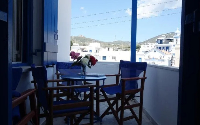 Noe Rooms In Center Of Tinos