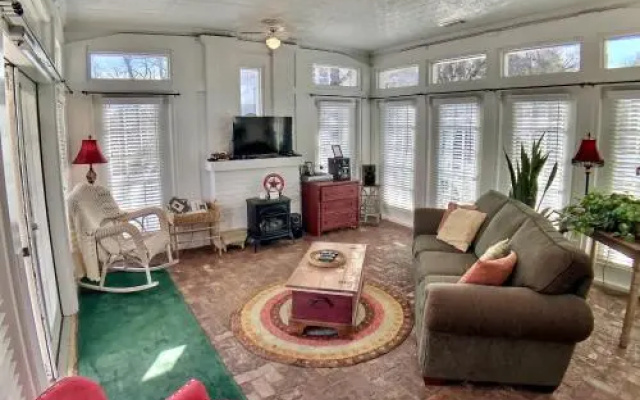 Texaco Bungalow Vacation Rentals