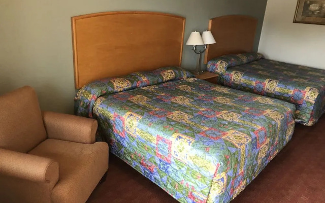 Whitesboro Inn & Suites
