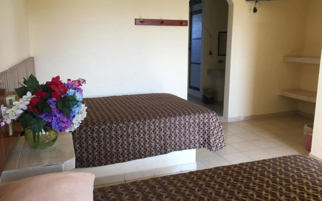 Hotel Sociedad y Maristas