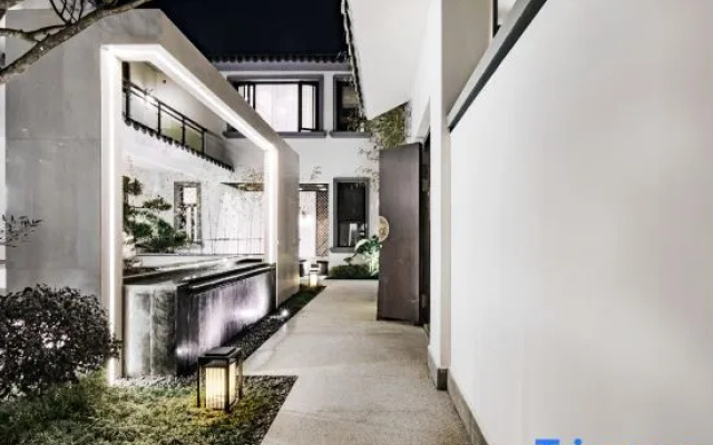 Yansheng Jingyue Designer Hot Spring B & B