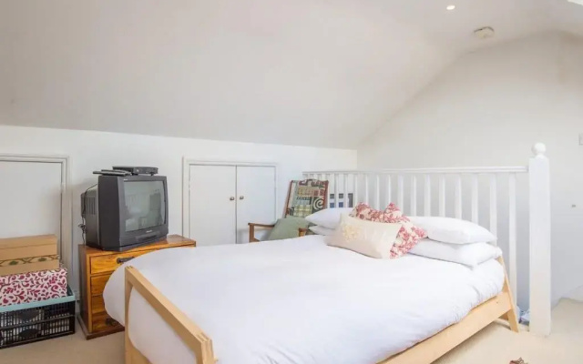 Veeve  3 Bed Family House On Esparto Street Wandsworth