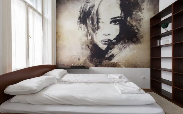 Urban Beauty Apartment