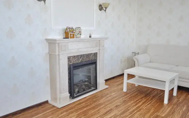 Apartment with fireplace