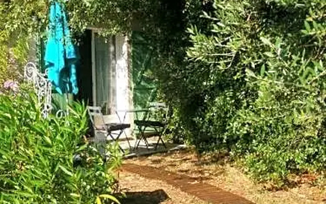 Les Chênes