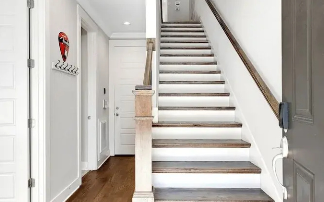 Near Gulch 12 South Book Luxury Now
