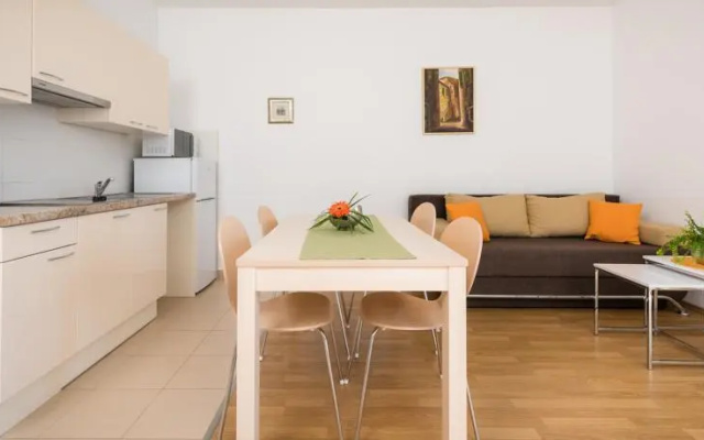 Apartments Plazibat