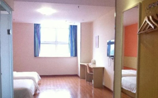 7Days Inn Chengdu East Train Station