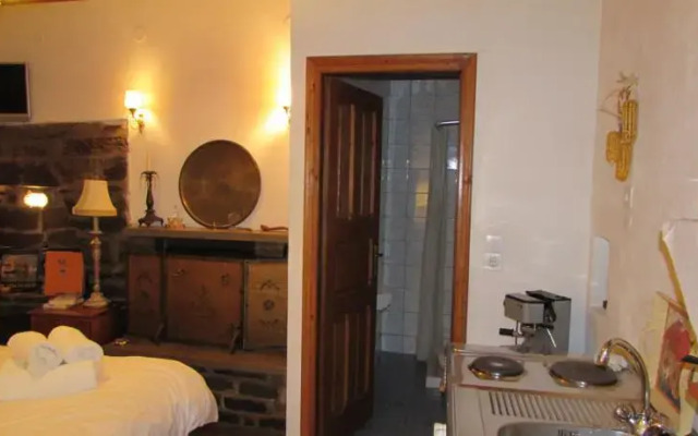 Traditional Rooms Ioannidis
