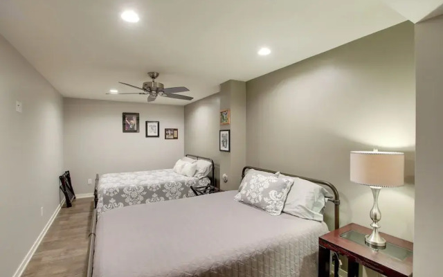 Green Bay Getaway Near Lambeau Field & Resch!