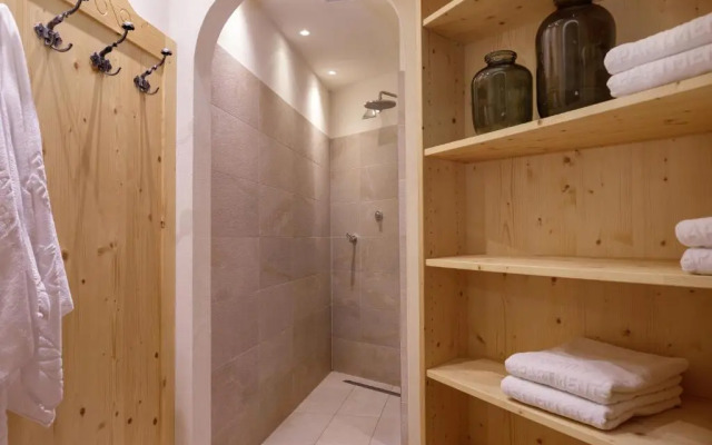 Chalet Tyrolian Apartments - by Familiaris - Pools 500 meters