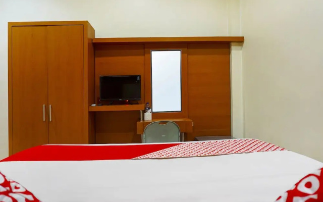 Hotel O near Mall Panakukang formerly Rika Hotel Makassar