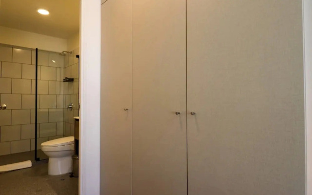 w Curated Urban 2BR w Balcony in Miraflores