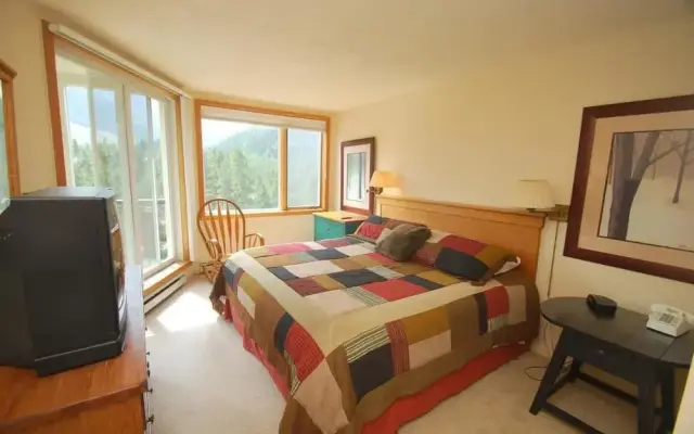 Pines Condominiums in West Keystone by Key to the Rockies