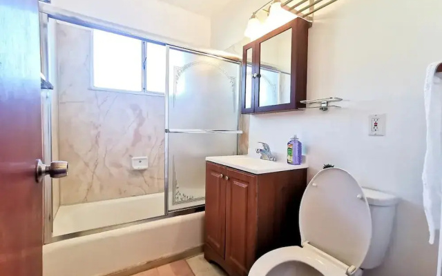 Comfy 2BR 1Bath Apartment near HWY580-80