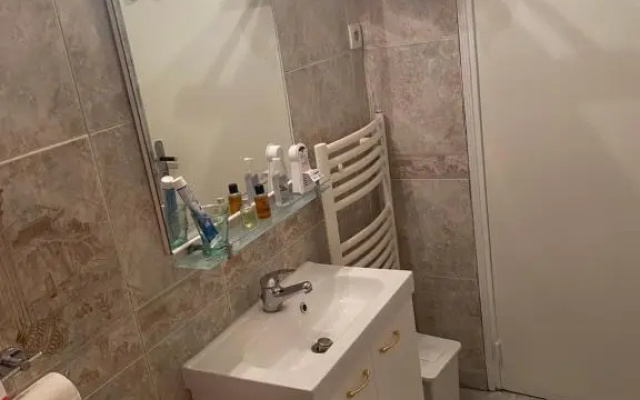 Nice Studio Livry (Adults Only)
