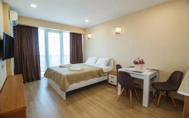32-18 Sea View Beach Tower