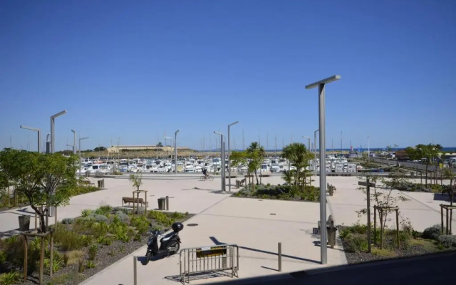 Studio Vue Port Et Mer