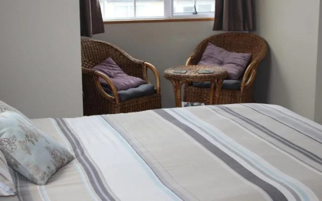 Royal Palms Papamoa Bed & Breakfast