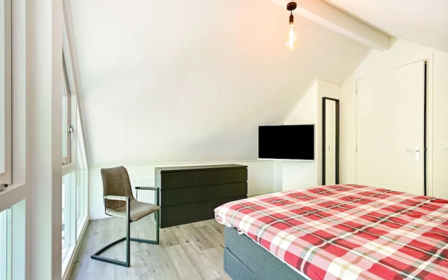 Chalet in Reutum With Sauna and Nature