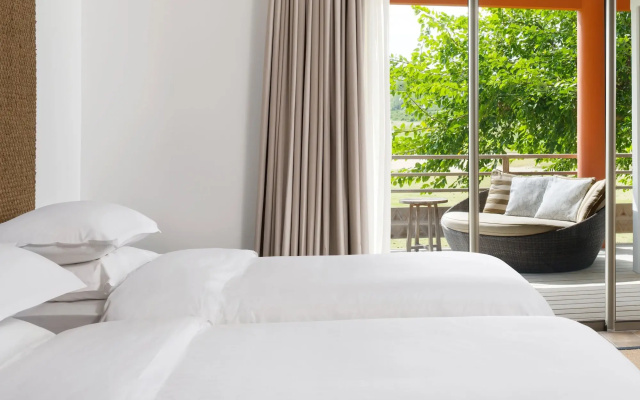 Sheraton New Caledonia Deva Spa & Golf Resort