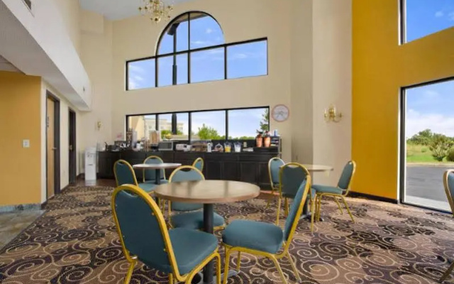 Knights Inn Santee